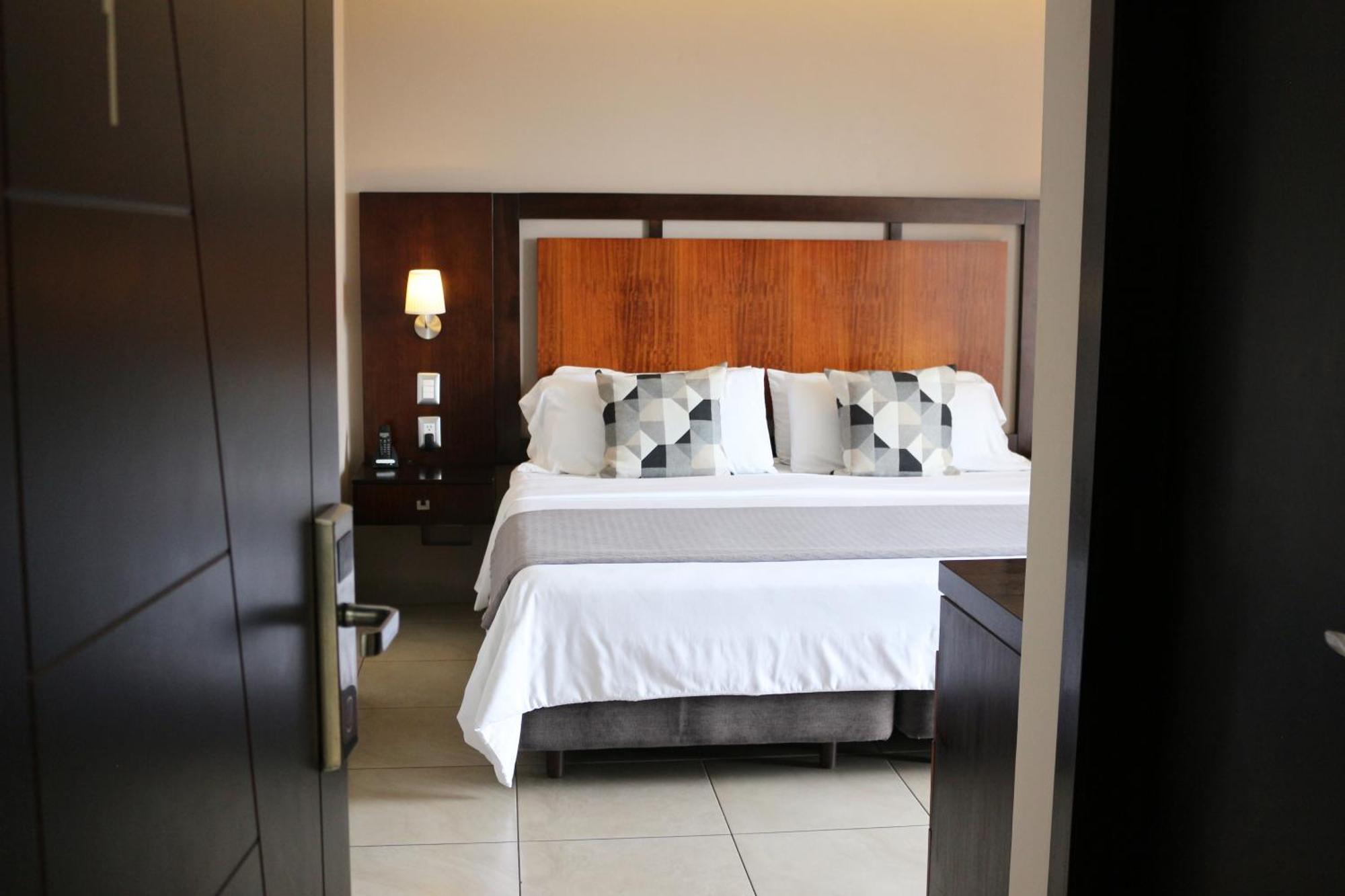 Hotel Perla Spondylus Манта Экстерьер фото