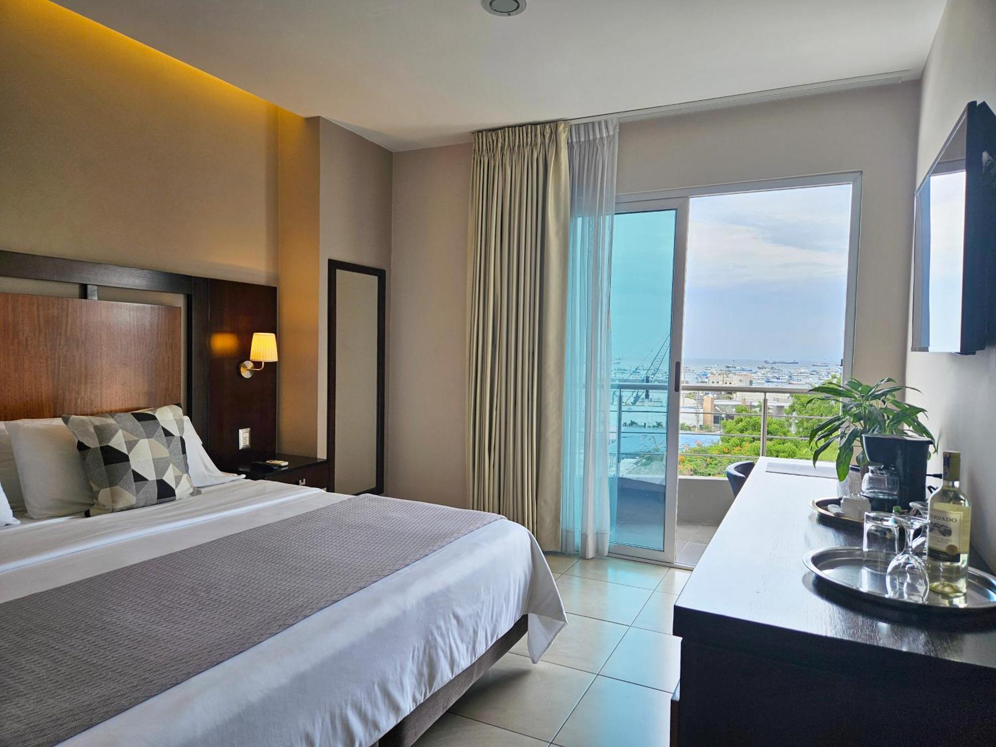 Hotel Perla Spondylus Манта Экстерьер фото