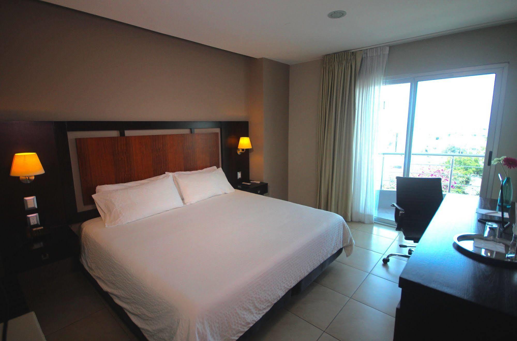 Hotel Perla Spondylus Манта Экстерьер фото
